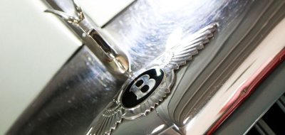 Bentley S1 1959 hood emblem
